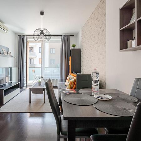 בודפשט City Center Corvin Suite Apartment מראה חיצוני תמונה